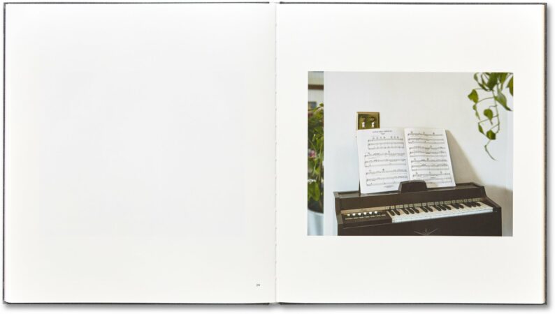 Alec Soth 'I Know How Furiously Your Heart is Beating' - Image 13